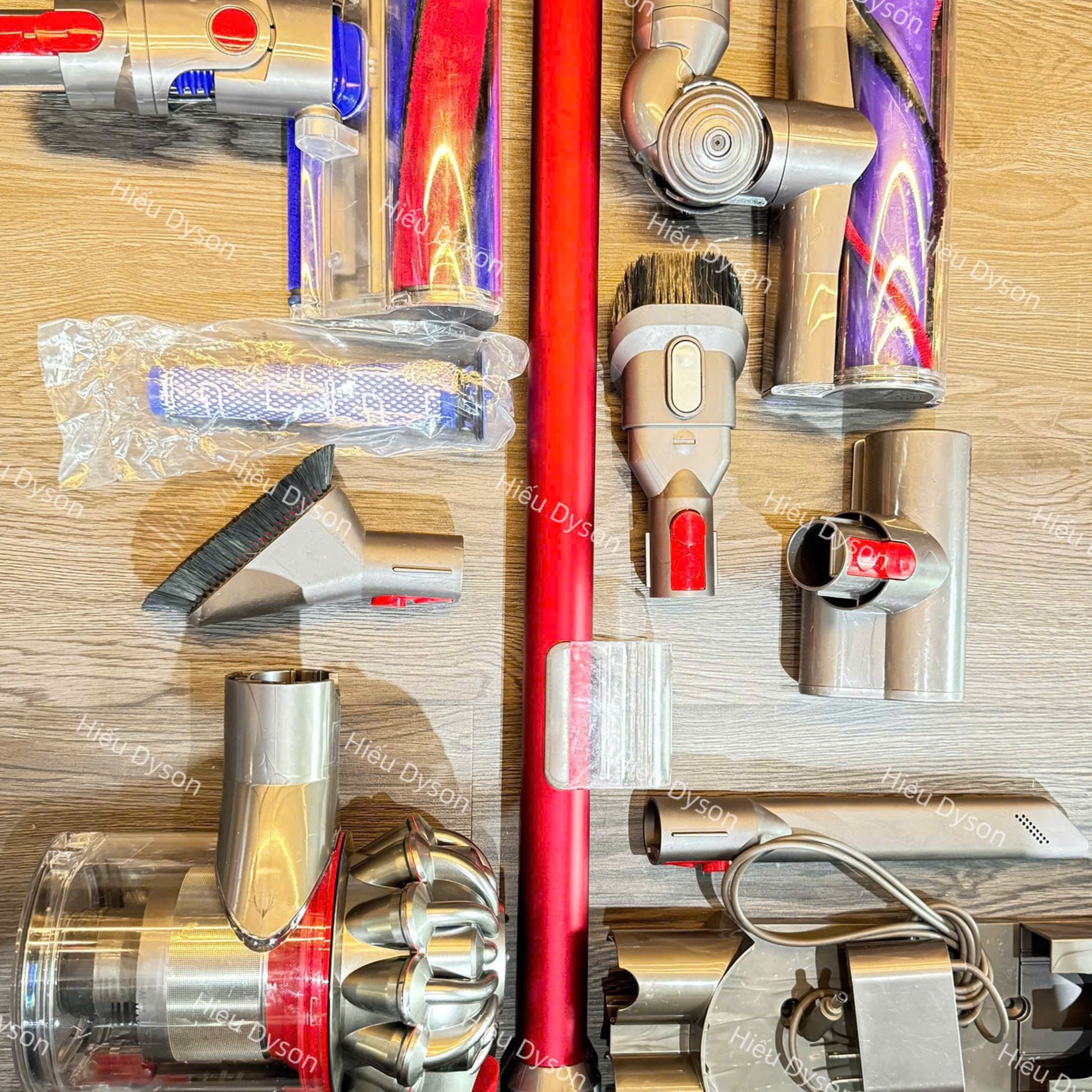 may-hut-bui-dyson-v7